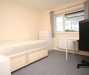 1 bedroom in a house share to rent - Photo 3