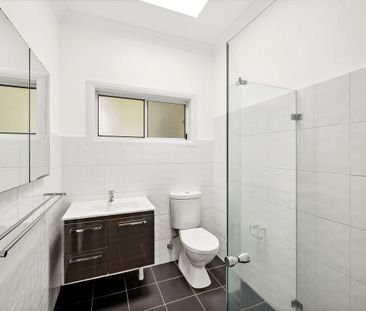 2 Lowing Close, Forestville, NSW 2087 - Photo 6
