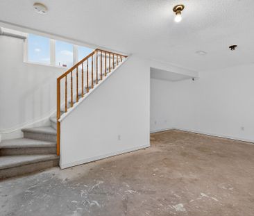 For Lease - 9 CARWOOD Circle, Overbrook - Castleheights and Area, O... - Photo 2