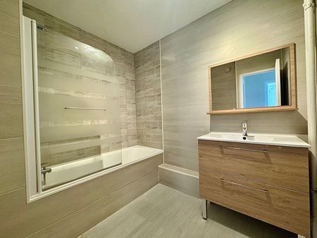 Location Appartement 4 pièces 74m² - Photo 3