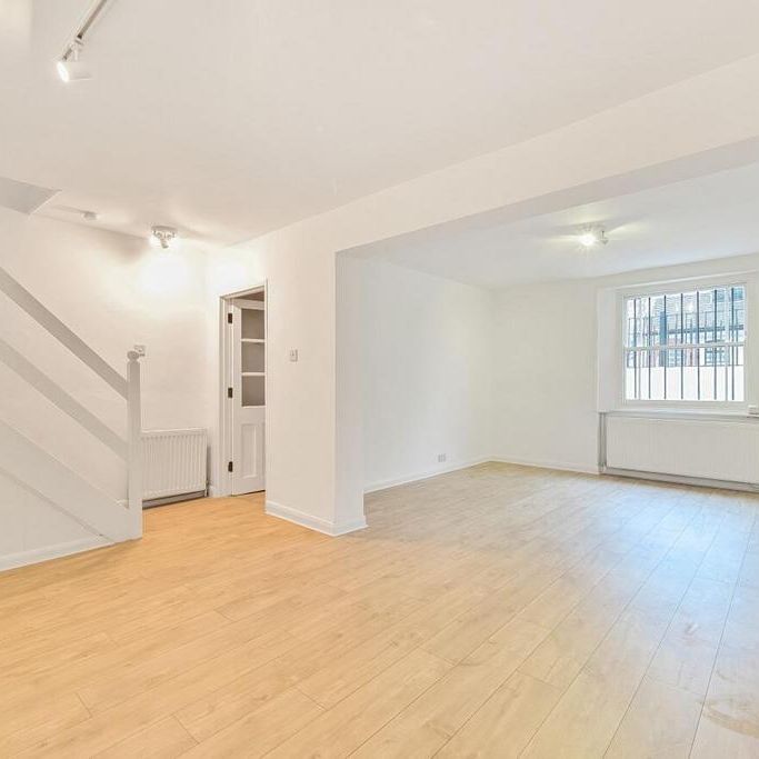 4 bedroom terraced house to rent - Photo 1