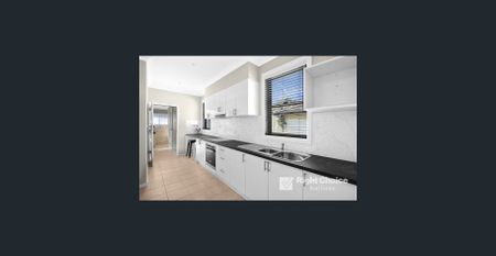 Neat and Tidy - Photo 3