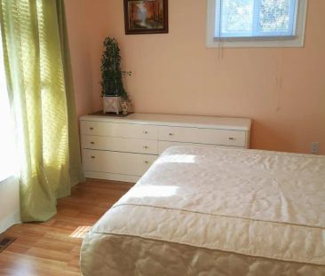 1027 FERRIER AVENUE - Photo 3