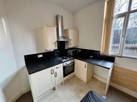 Studio to rent - Photo 5