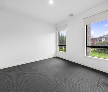 Spacious Family Living - 4 Bedroom Home with Alfresco Entertaining - Photo 2