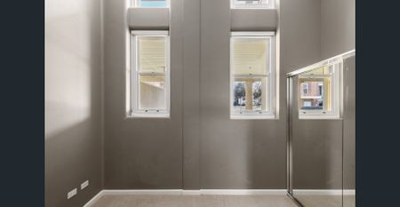 Modern home in landmark conversion with water views - Photo 5