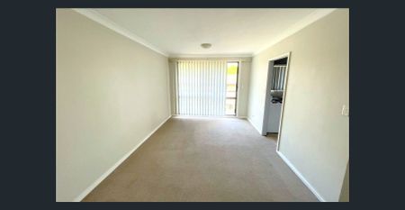 COSY UNIT IN CONVENIENT LOCATION! - Photo 3