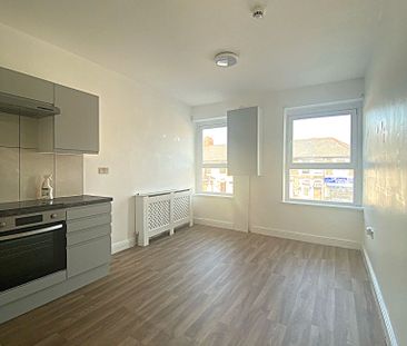 £1,050 PCM, Two Bedroom First Floor Flat in Penarth Road, Grangetow... - Photo 6