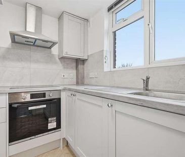 High Street, Epping, CM16 - Photo 2