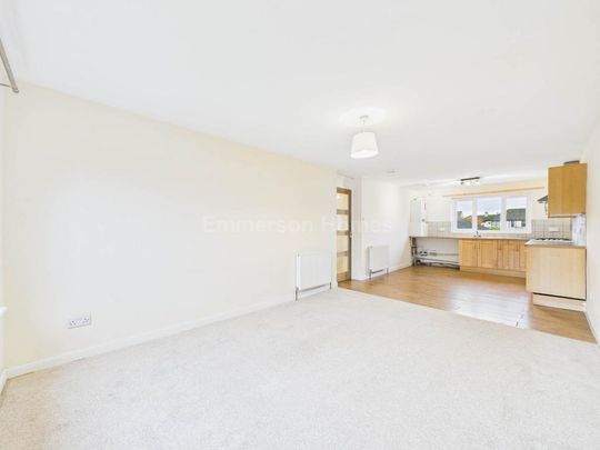 3 bedroom flat to rent - Photo 1