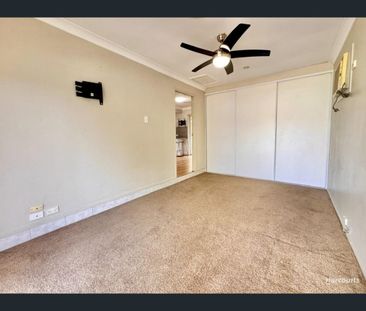 Spacious Family Home with Multiple Living Areas & Huge Parking! - Photo 3