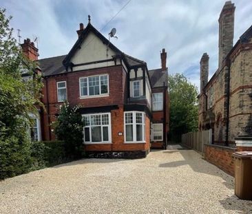 LOW DEPOSIT, LN5 AREA, MODERN HOUSESHARE Room 5 - Photo 1