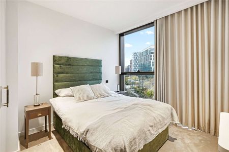 Three bedroom apartment located in Nine Elms. - Photo 2