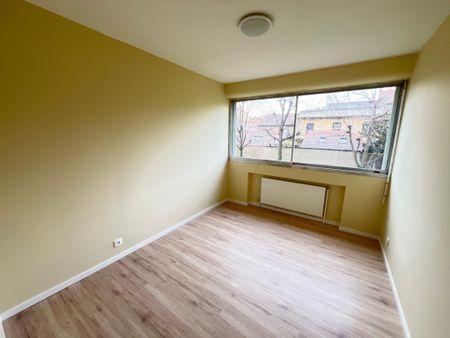 Location Appartement 4 pièces Meublé 83m² VILLEURBANNE 69100 - Photo 4