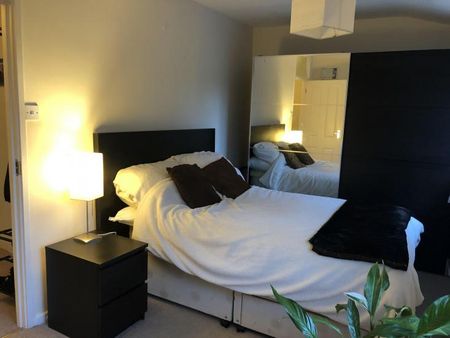 1 bedroom flat within a house, all bills inclusive - Photo 3