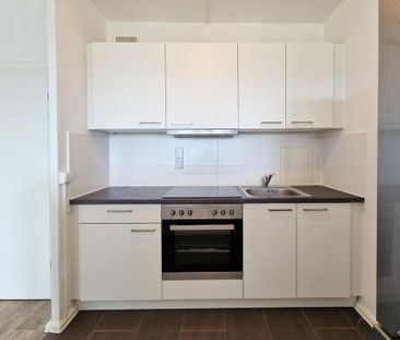 ** Wir renovieren ** - 2-Zimmer-Erdgeschosswohnung mit Balkon! - je... - Photo 2