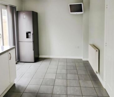 3 bedroom detached house to rent - Photo 4