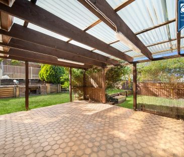 “Spacious 3-Bedroom Home with Pool & Alfresco Living” - Photo 1