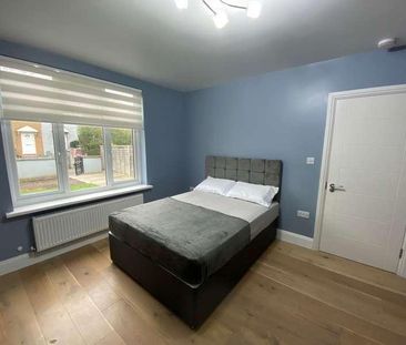 (room) Neasham Road Dagenham, RM8 - Photo 1