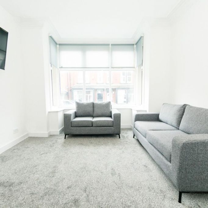 Winston Gardens, Headingley, Leeds - Photo 1