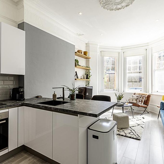 2 bedroom flat to rent - Photo 1