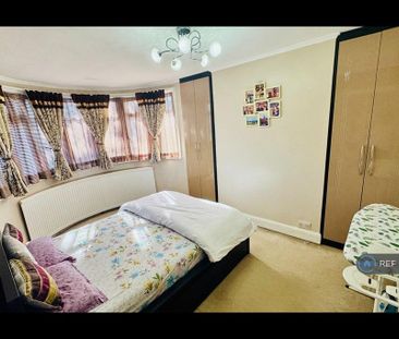 4 bedroom terraced house to rent - Photo 4