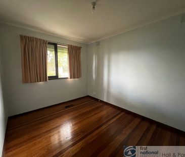 Spacious 3-Bedroom Family Home in Prime Location - Photo 1