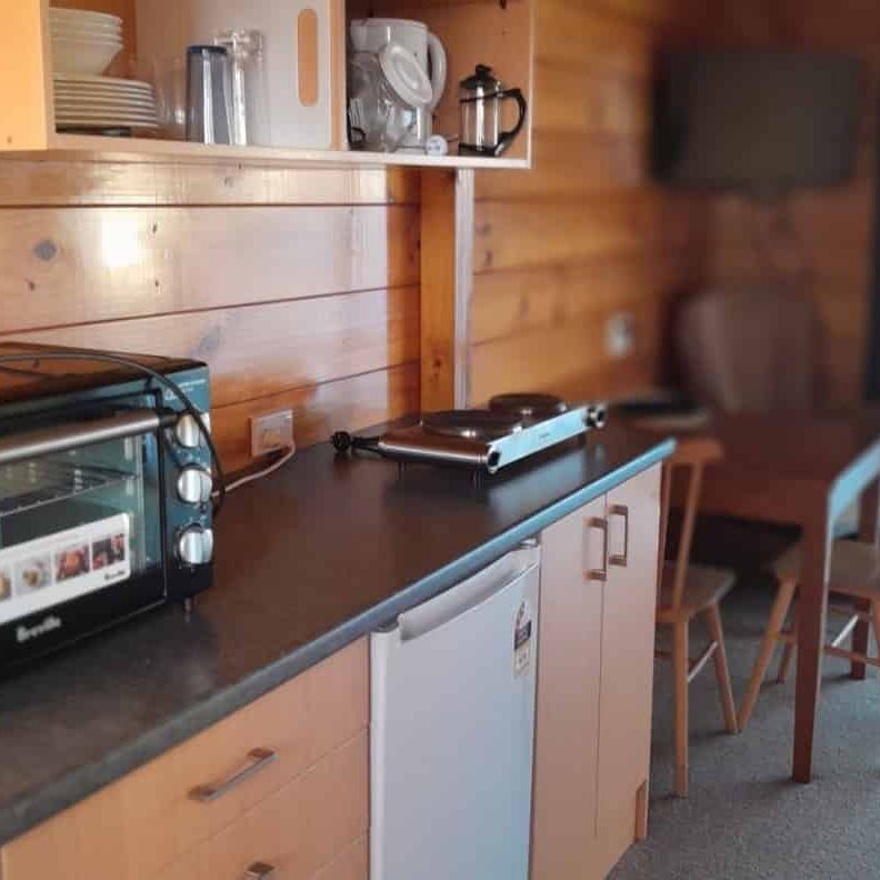 Fully furnished on South - Photo 1