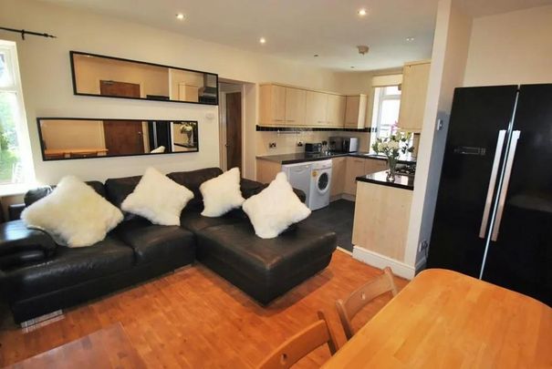5 bedroom terraced house to rent - Photo 1