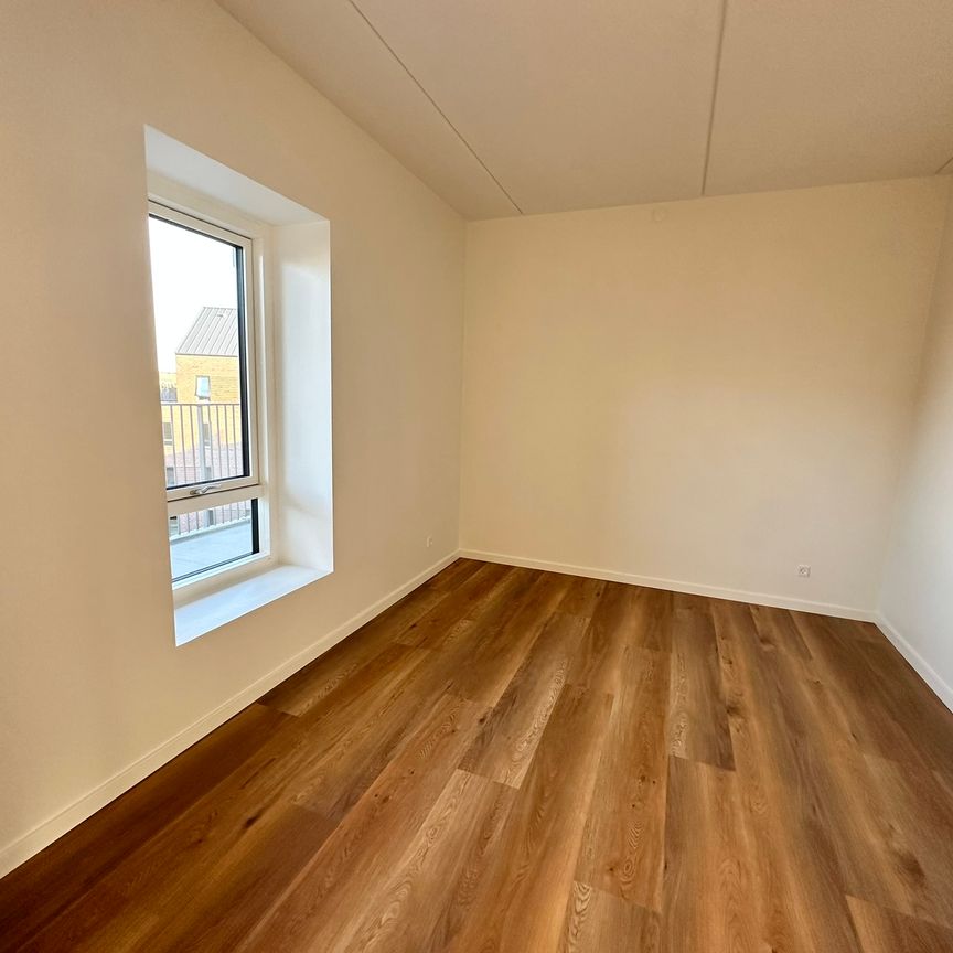 Moderne 3-værelses lejlighed med udsigt i Nørresundby - Photo 1