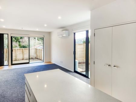 Modern & Low-Maintenance 3-Bedroom Townhouse in Stokes Valley - Photo 3