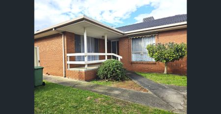 Spacious Family Home in Prime Berwick Location - Photo 2