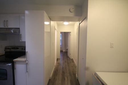 Parc Laurier: Condo d'une chambre complètement meublé avec services inclus, offert en location - Photo 4
