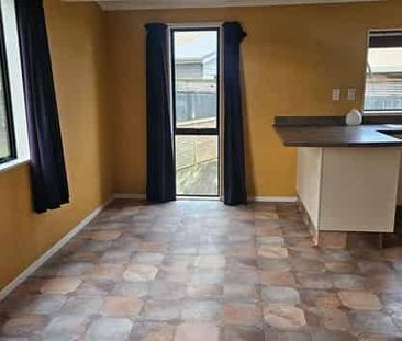 14 Gladys Place - Photo 3