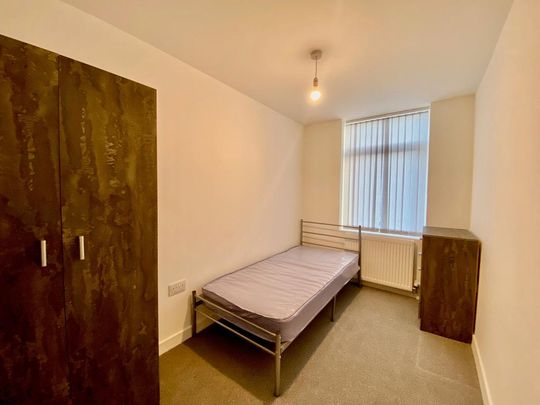 1 bedroom in a house share to rent - Photo 1