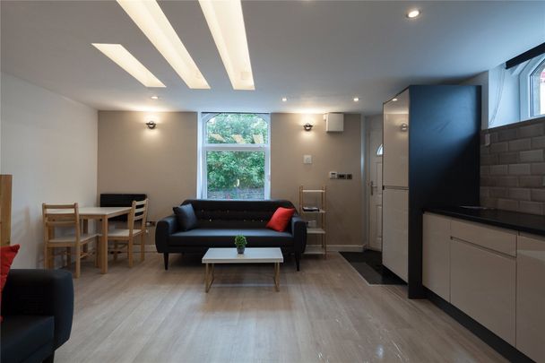 1 Damside, Huddersfield, HD4 - Photo 1