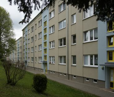 Sanierte 3-Raum-Wohnung in ruhiger Lage mit Wanne und Balkon - Foto 3