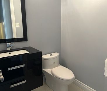 For Lease - 341 Tower Hill Road, Richmond Hill, Ontario - Photo 2