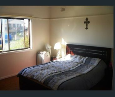 Well Presented 3 Bedroom House - Photo 3