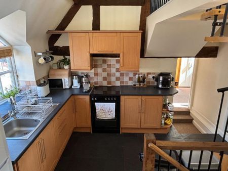 2 bedroom flat to rent - Photo 2