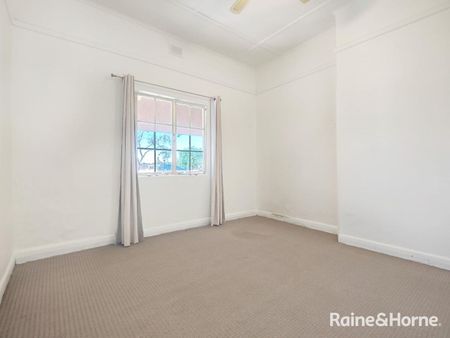 Stunning Picturesque Family Home with Plenty of Space - Photo 5