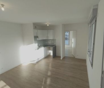 Location Appartement 2 pièces 44m² - Photo 2