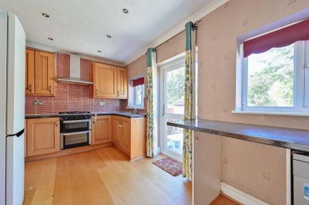 3 bedroom end of terrace house to rent - Photo 5
