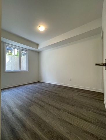 For Lease - 12 David Eyer Drive Unit# 1125, Richmond Hill, Ontario - Photo 3