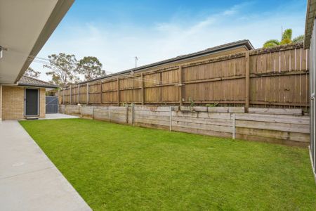 Modern Family Home in Ormeau - Photo 3