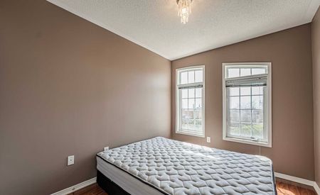 For Lease - 10 Post Oak Drive Unit# 14, Richmond Hill, Ontario - Photo 3