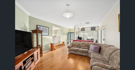 Immaculate Family Home with Pool - Photo 2