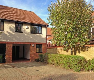 3 bedroom townhouse to rent - Photo 2