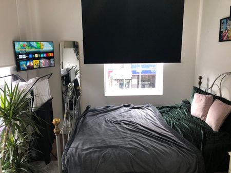 Studio Flat, Robert Street, CR0 - Photo 3