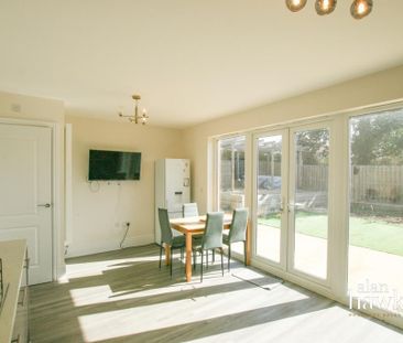3 bedroom semi-detached house to rent - Photo 2